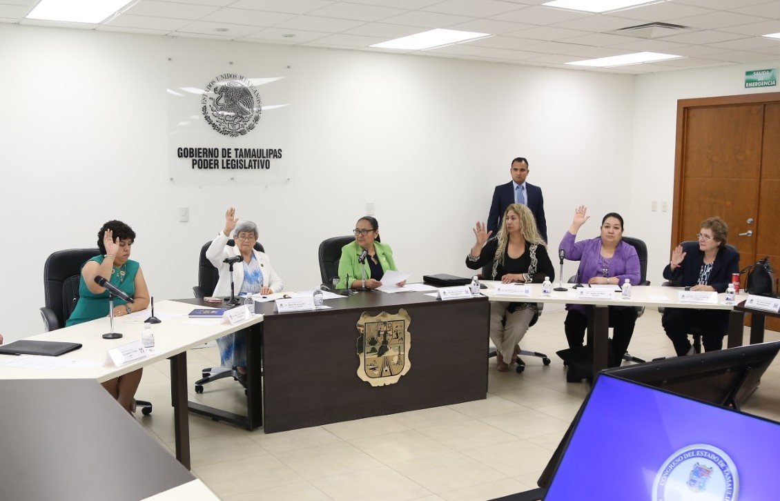 1 comisión