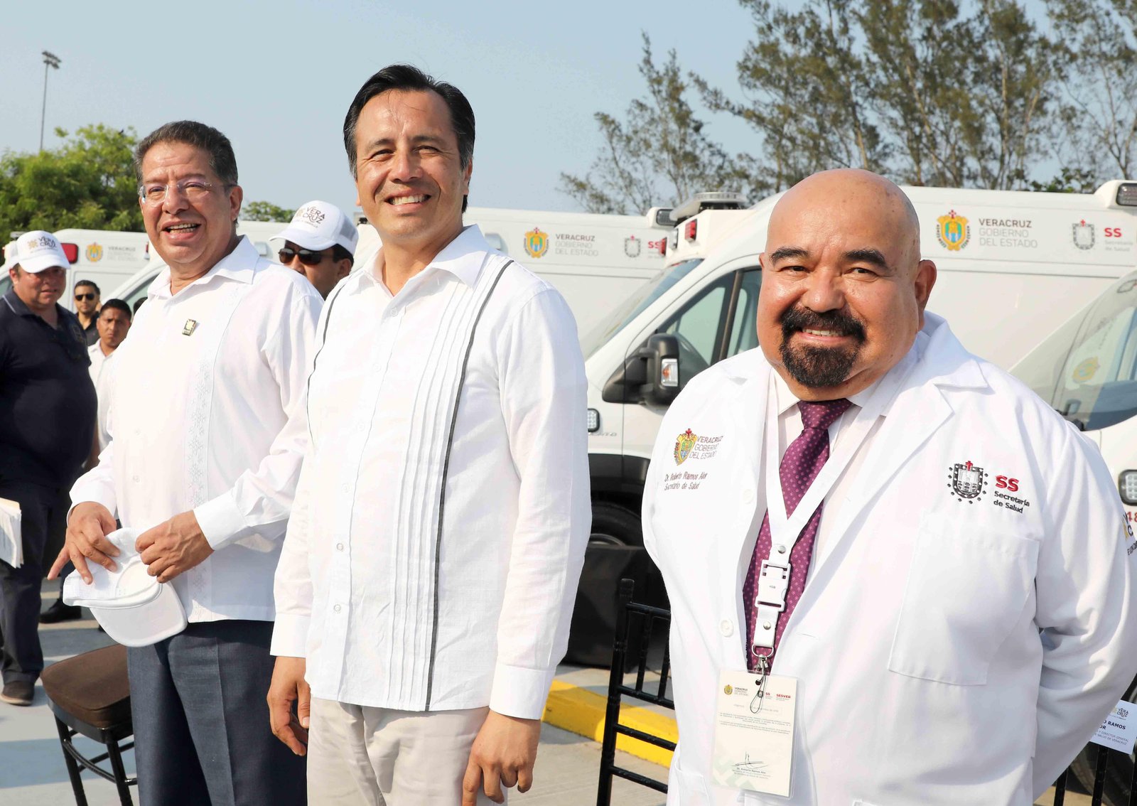 ENTREGA DE AMBULANCIAS (1)