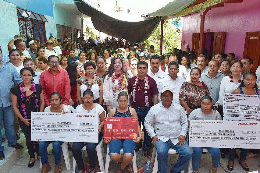 STPSP, ENTREGA APOYOS (1)