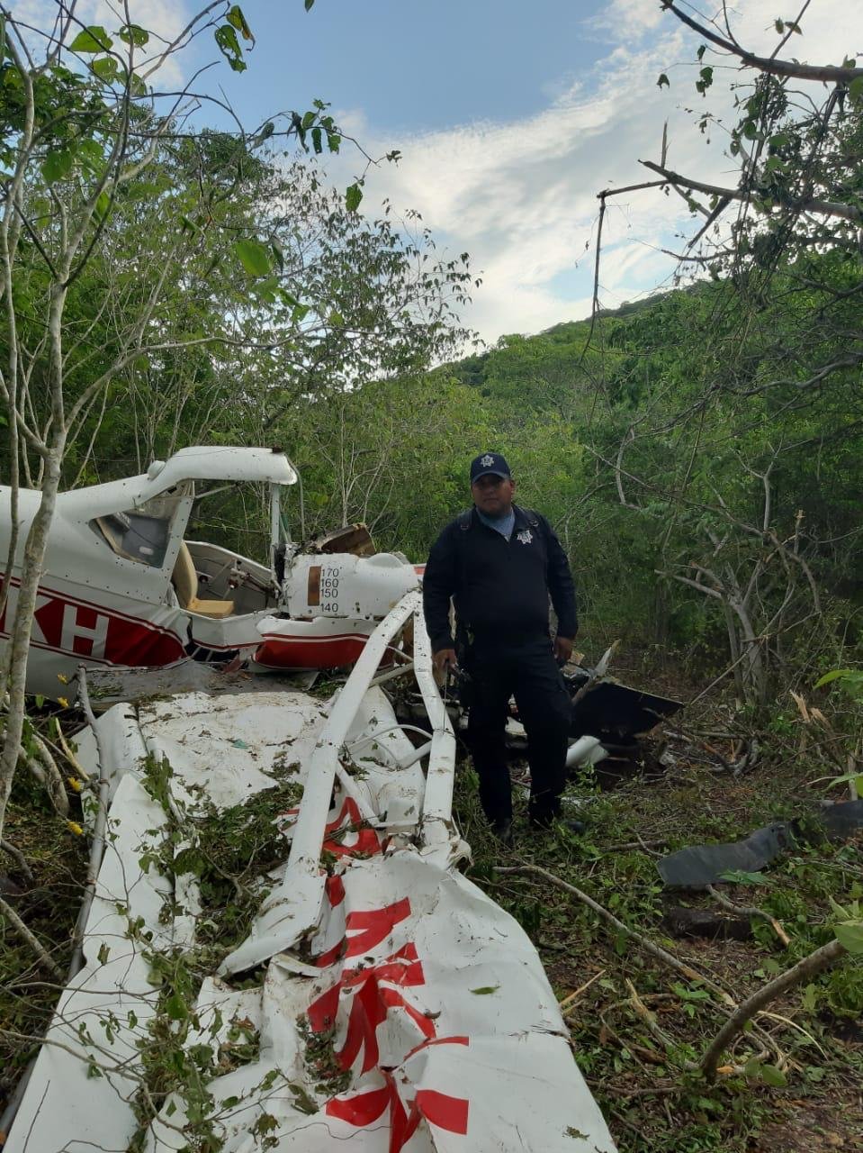 AVION 1