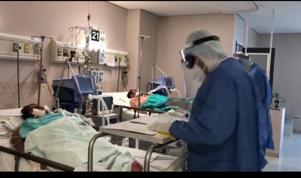 TAM-124-2020.-Gobierno de Tamaulipas envía equipo médico a Hospital 270 del IMSS de Reynosa para atender pacientes de COVID-19 (4)