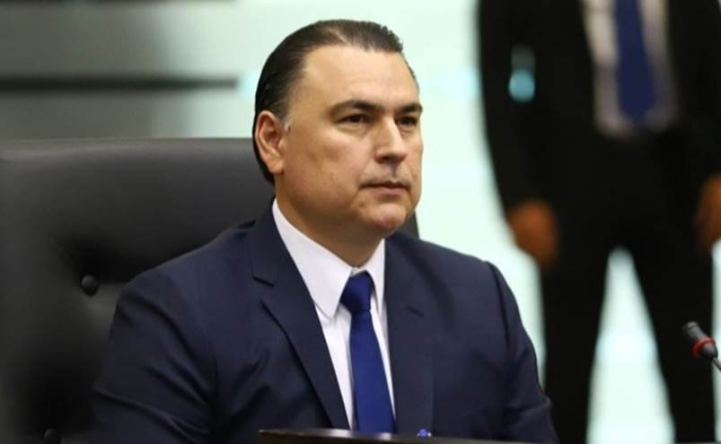 GERARDO PEÑA FLORES