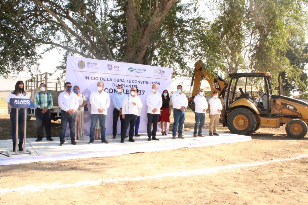 CONSTRUYEN PLANTEL CONALEP EN ÁLAMO (4)