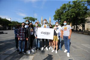 cucsh_le_entra02