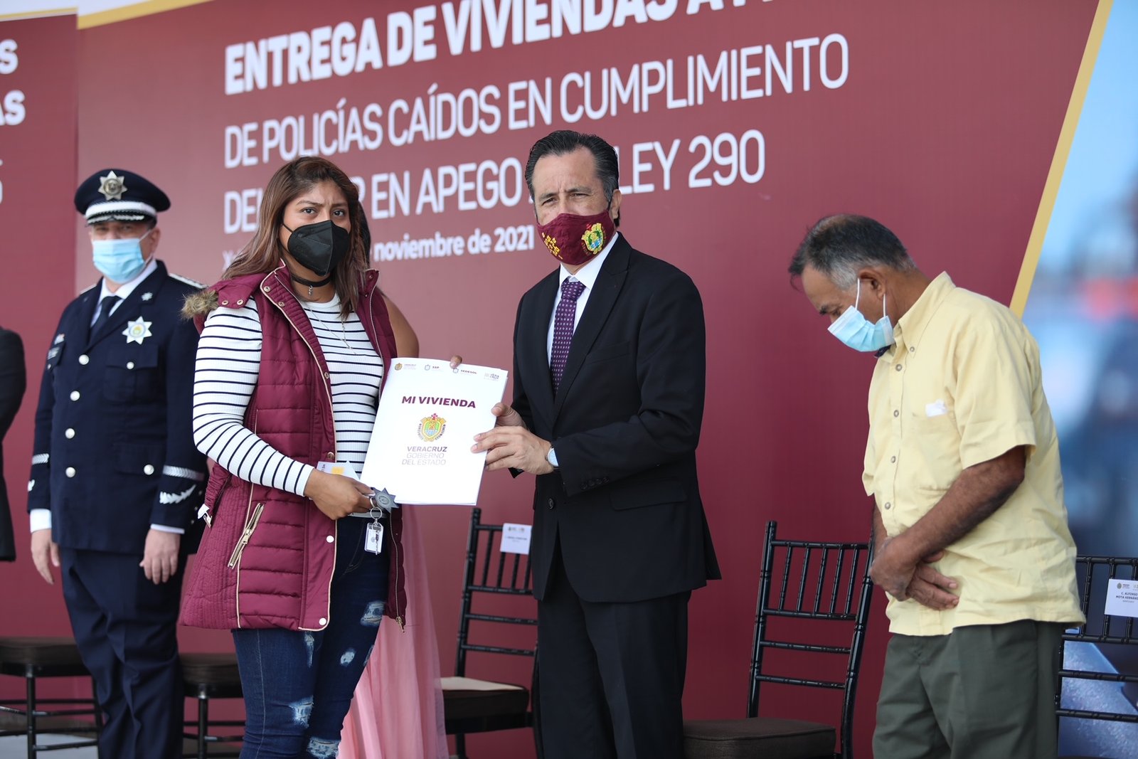 ENTREGA DE VIVIENDAS A FAMILIAS DE POLICÍAS CAÍDOS (11)