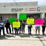 Derechohabientes defienden a director del Centro de Salud de la colonia del Pueblo