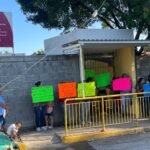 Padres bloquean carretera Interejidal en Victoria tras cinco robos; kínder suspende clases por falta de electricidad y exige solución